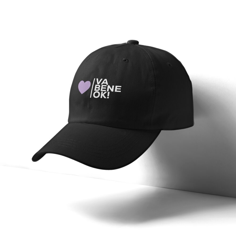 Cappello va bene ok nero con cuore